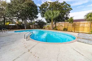 2865 Winners Cir Dr, Navarre, FL 32566 - Photo 2