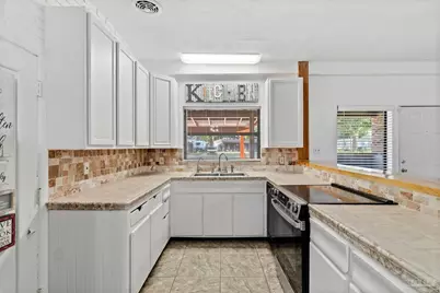 632 Berkley Dr, Pensacola, FL 32503 - Photo 10