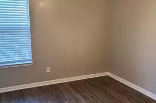 910 N De Villiers St, Pensacola, FL 32501 - Photo 12