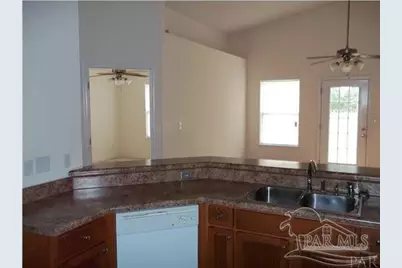5121 Cocoa Dr, Pensacola, FL 32526 - Photo 6