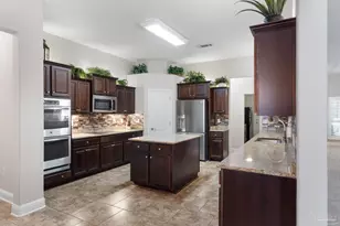 2365 Crescent Rd, Navarre, FL 32566 - Photo 10