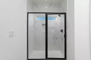 935 Paradise Beach Cir, Pensacola, FL 32506 - Photo 24