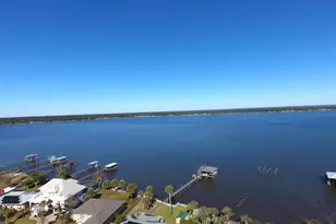 935 Paradise Beach Cir, Pensacola, FL 32506 - Photo 52