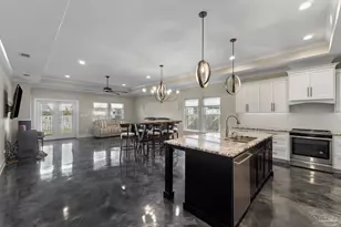 1402 E Fisher St, Pensacola, FL 32503 - Photo 18