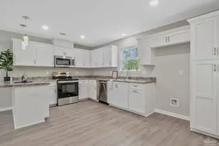 5601 Riviera Dr, Milton, FL 32583 - Photo 8