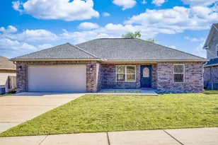 1922 Bright Water Dr, Gulf Breeze, FL 32563 - Photo 2