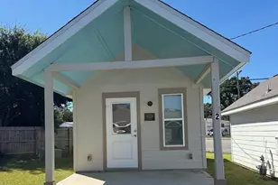 2051 W Blount St, Pensacola, FL 32501 - Photo 1