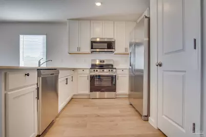 4756 Eagles Ridge Rd, Pace, FL 32571 - Photo 8