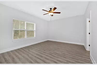 5087 San Pedro Ct, Milton, FL 32583 - Photo 16