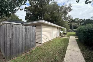 7002 Lanier Dr, Pensacola, FL 32504 - Photo 2