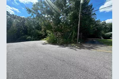 1101 Sussex Ln, Pensacola, FL 32514 - Photo 2
