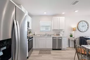 2545 Sutton Pl Dr, Cantonment, FL 32533 - Photo 10