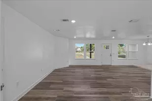 2001 Saddlebrook Dr, Pensacola, FL 32526 - Photo 6