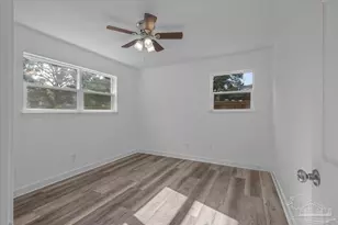 2001 Saddlebrook Dr, Pensacola, FL 32526 - Photo 14