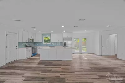 2001 Saddlebrook Dr, Pensacola, FL 32526 - Photo 4