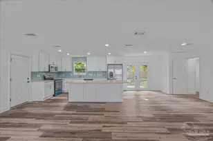 2001 Saddlebrook Dr, Pensacola, FL 32526 - Photo 4