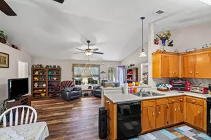 6146 Ashton Woods Cir, Milton, FL 32570 - Photo 18