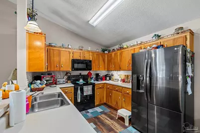 6146 Ashton Woods Cir, Milton, FL 32570 - Photo 16