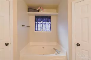 7132 Jennifer Rd, Pensacola, FL 32526 - Photo 30