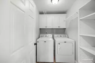 2208 McLeod St, Pensacola, FL 32502 - Photo 12