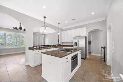 2208 McLeod St, Pensacola, FL 32502 - Photo 8