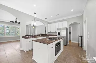 2208 McLeod St, Pensacola, FL 32502 - Photo 8