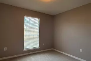 8743 Faye Ct, Navarre, FL 32566 - Photo 12