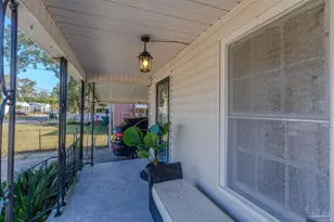 39 Sandalwood St, Pensacola, FL 32505 - Photo 4