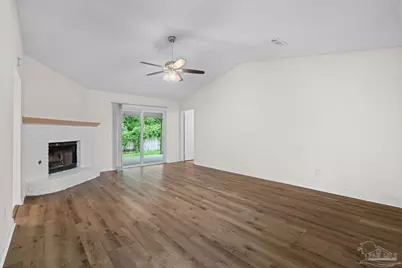 1203 Brook Bend Rd, Pensacola, FL 32506 - Photo 2