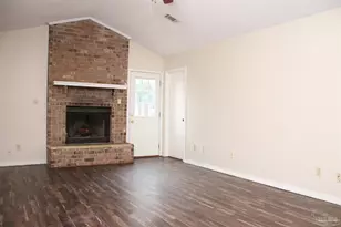 7608 Wilshire Rd, Pensacola, FL 32526 - Photo 2