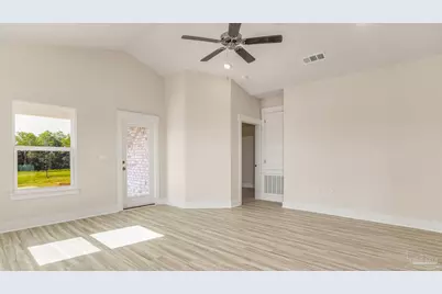 5912 Pelagic Dr, Milton, FL 32583 - Photo 10