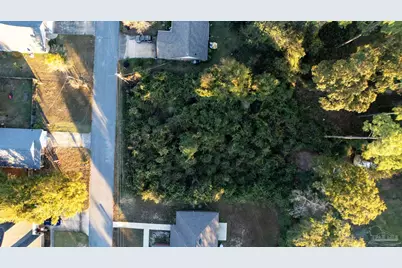 4807 Fairoaks Dr, Pace, FL 32571 - Photo 6