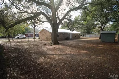 6577 Kennington Cir, Milton, FL 32570 - Photo 50