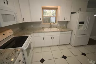 6577 Kennington Cir, Milton, FL 32570 - Photo 16