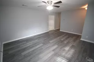 6577 Kennington Cir, Milton, FL 32570 - Photo 8