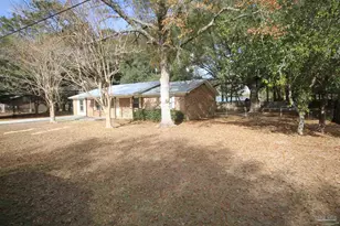 6577 Kennington Cir, Milton, FL 32570 - Photo 2