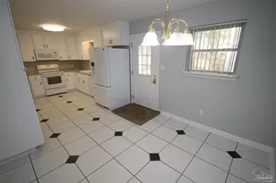 6577 Kennington Cir, Milton, FL 32570 - Photo 10