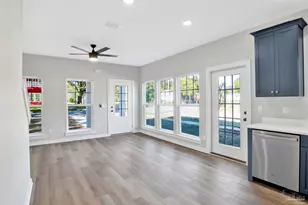 1020 N D St, Pensacola, FL 32501 - Photo 10