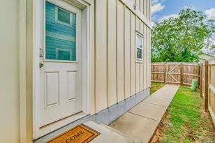 1002 W Main St, Pensacola, FL 32502 - Photo 24