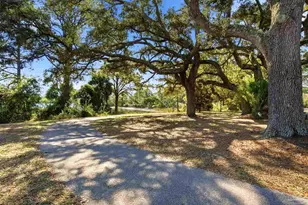 403 SE Gilliland Rd, Pensacola, FL 32507 - Photo 6