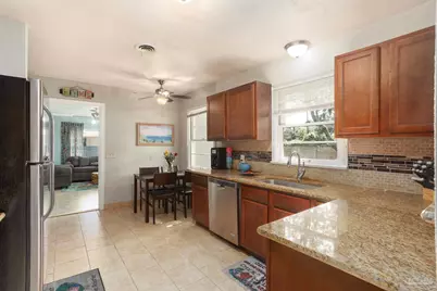 115 W Jordan St, Pensacola, FL 32501 - Photo 10