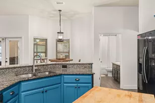 5469 N Shore Rd, Pensacola, FL 32507 - Photo 12