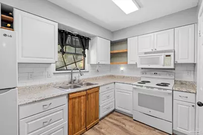 10663 Silver Creek Dr, Pensacola, FL 32506 - Photo 8