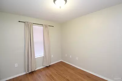 1007 W Hatton St, Pensacola, FL 32501 - Photo 6