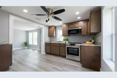 2417 V St, Pensacola, FL 32505 - Photo 10