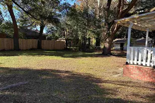 51 W Carver Dr, Pensacola, FL 32507 - Photo 4