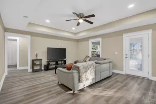 3986 Paradise Bay Dr, Gulf Breeze, FL 32563 - Photo 10