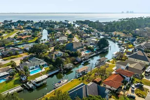 961 Aquamarine Dr, Gulf Breeze, FL 32563 - Photo 4