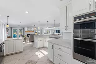 961 Aquamarine Dr, Gulf Breeze, FL 32563 - Photo 44