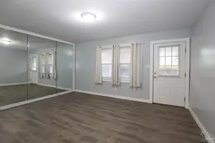 118 Shirley Dr, Gulf Breeze, FL 32561 - Photo 2